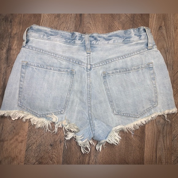 Free People We The Free denim lace distress shorts size 26 2 - Picture 3 of 4